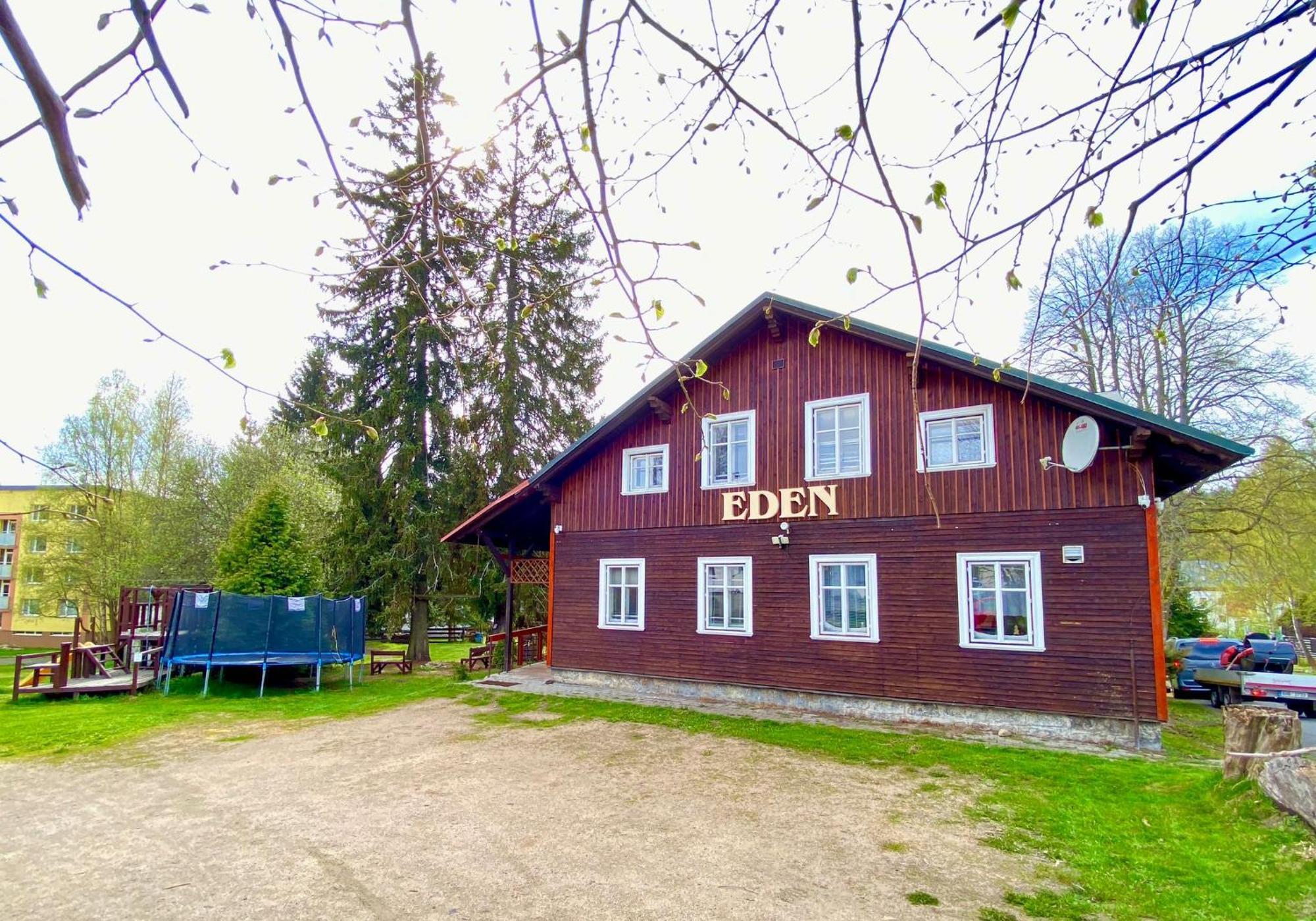 Chalupa Eden Гаррахов Экстерьер фото